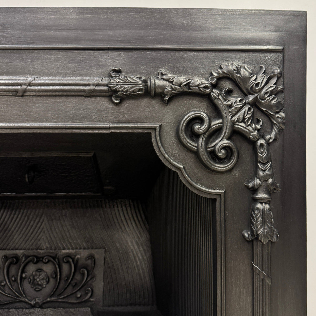 Antique Georgian Cast Iron Register Grate Fireplace | The Architectural Forum