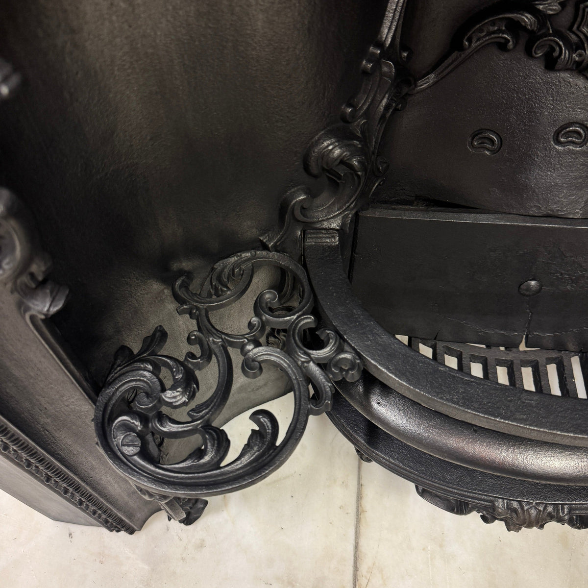 Antique Ornate Georgian Cast Iron Hob Grate Insert | The Architectural Forum