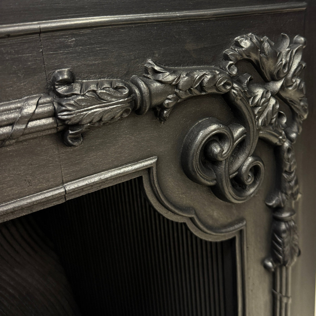 Antique Georgian Cast Iron Register Grate Fireplace | The Architectural Forum