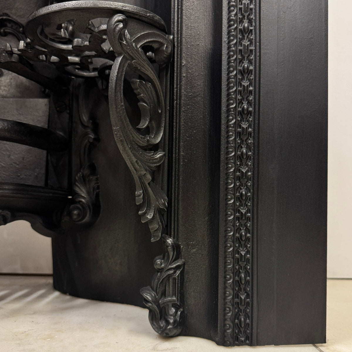 Antique Ornate Georgian Cast Iron Hob Grate Insert | The Architectural Forum