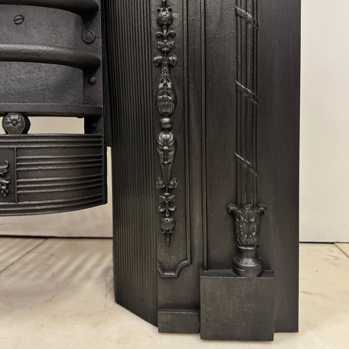 Antique Georgian Cast Iron Register Grate Fireplace | The Architectural Forum