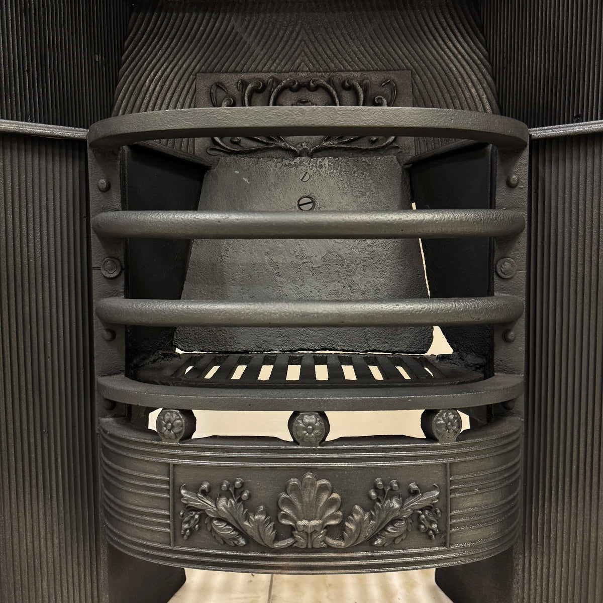 Antique Georgian Cast Iron Register Grate Fireplace | The Architectural Forum