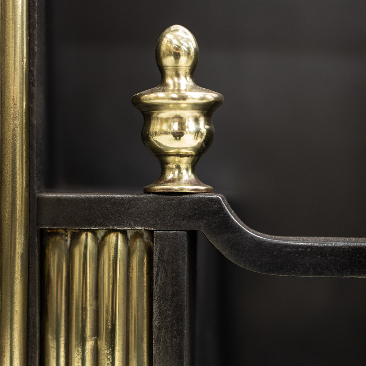 Splendid Antique Regency Hob Grate with Reeded Brass Frame | The Architectural Forum