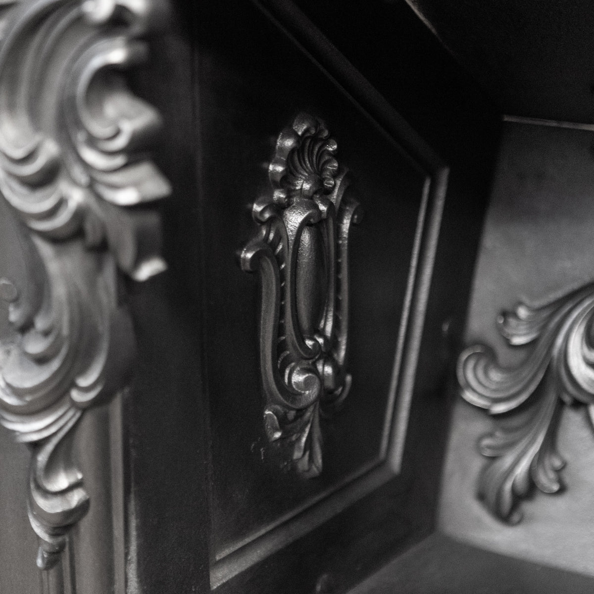 Antique Ornate Georgian Cast Iron Hob Grate Insert | The Architectural Forum