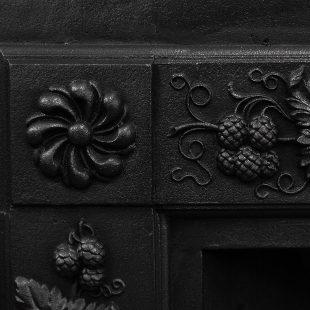 Antique Ornate Georgian Cast Iron Hob Grate Insert | The Architectural Forum