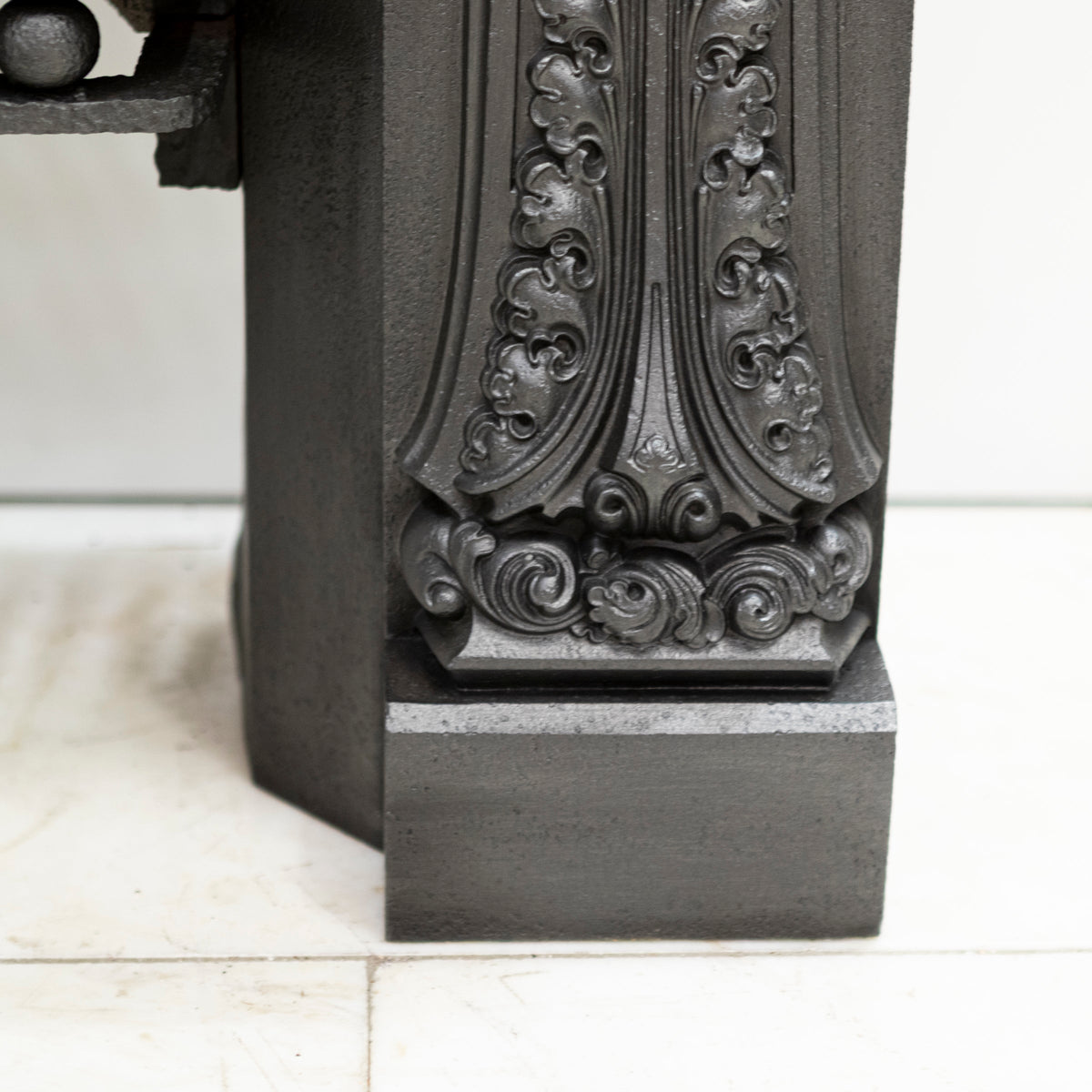 Antique Georgian Cast Iron Hob Grate | The Architectural Forum