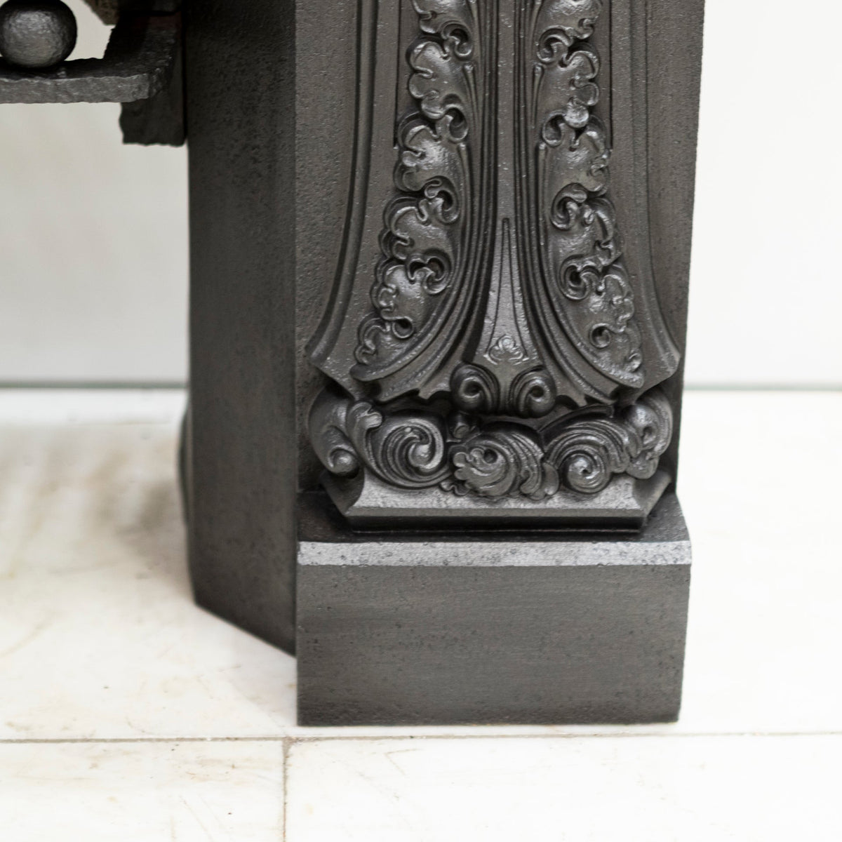 Antique Georgian Cast Iron Hob Grate | The Architectural Forum