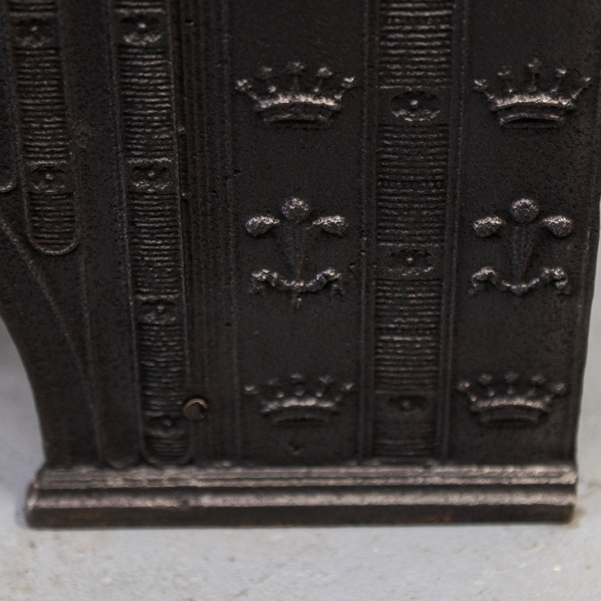 Antique Georgian Cast Iron Hob Grate | The Architectural Forum