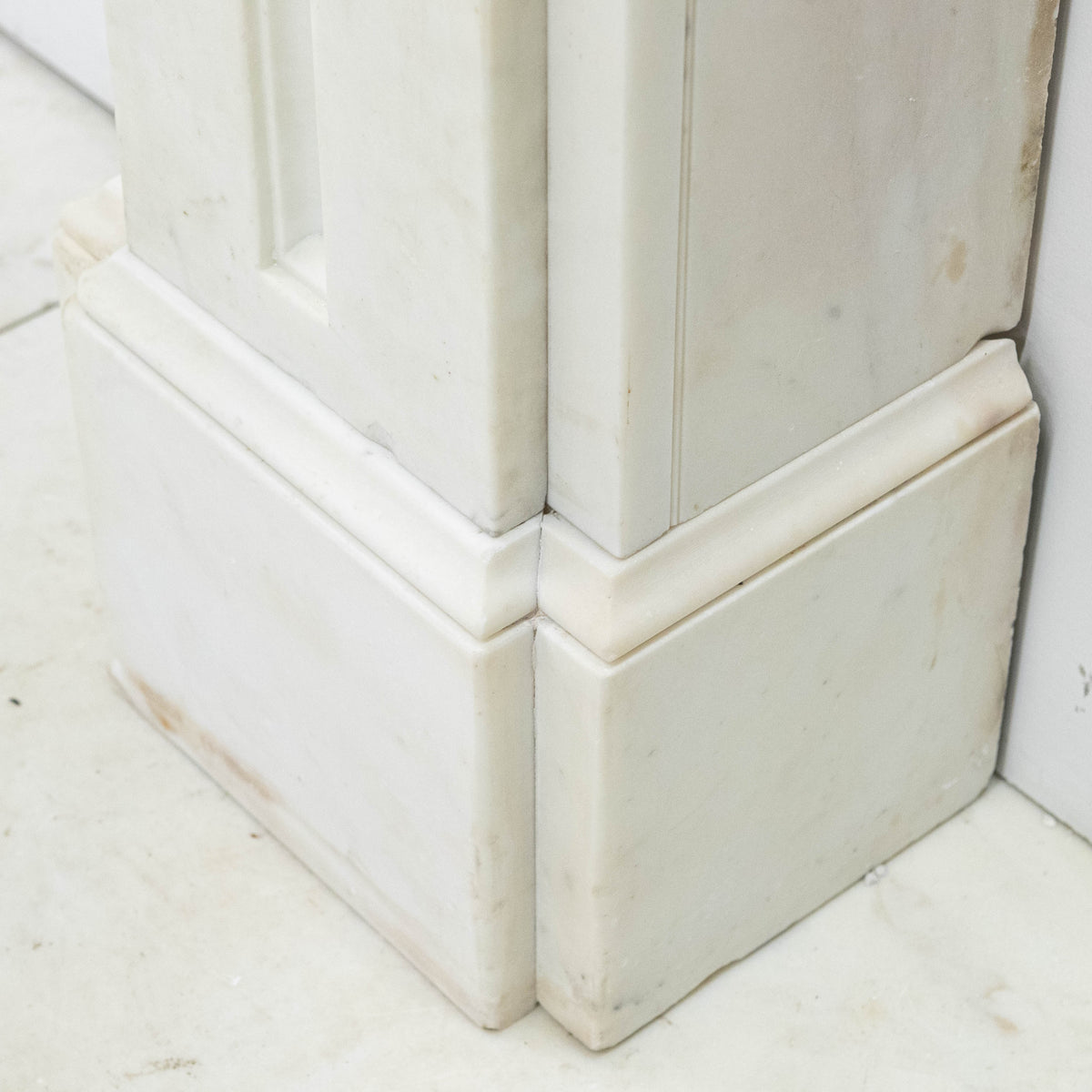 Antique Georgian Statuary Marble Surround with Acanthus | The Architectural Forum