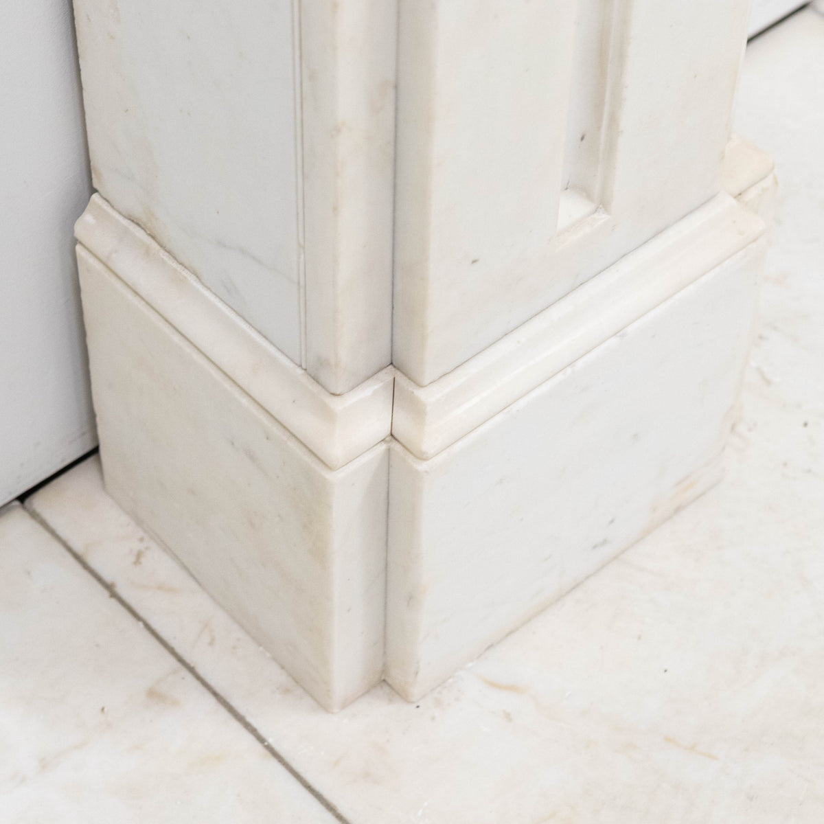 Antique Georgian Statuary Marble Surround with Acanthus | The Architectural Forum