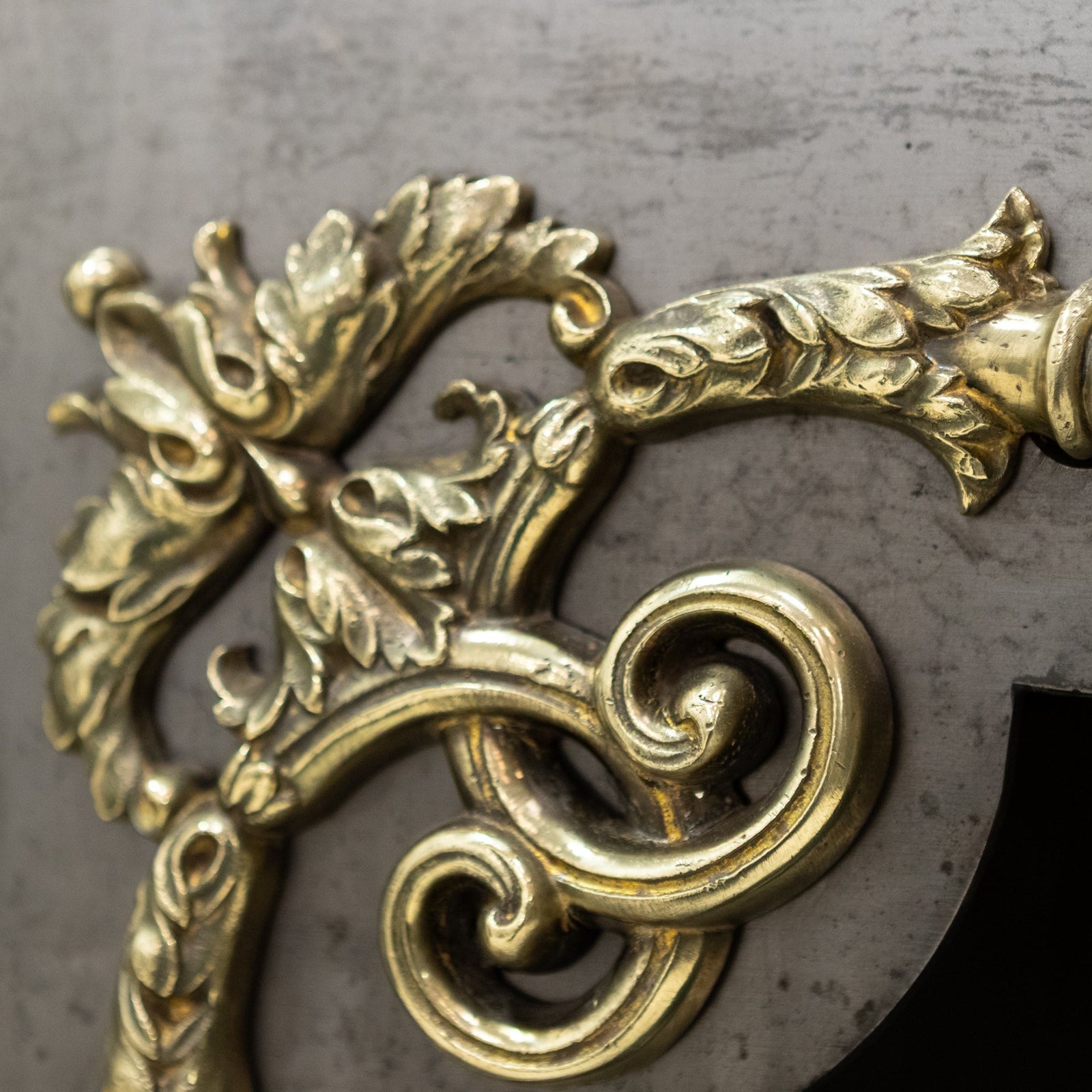 Antique Georgian Polished Hob Grate with Brass Mounts | The Architectural Forum