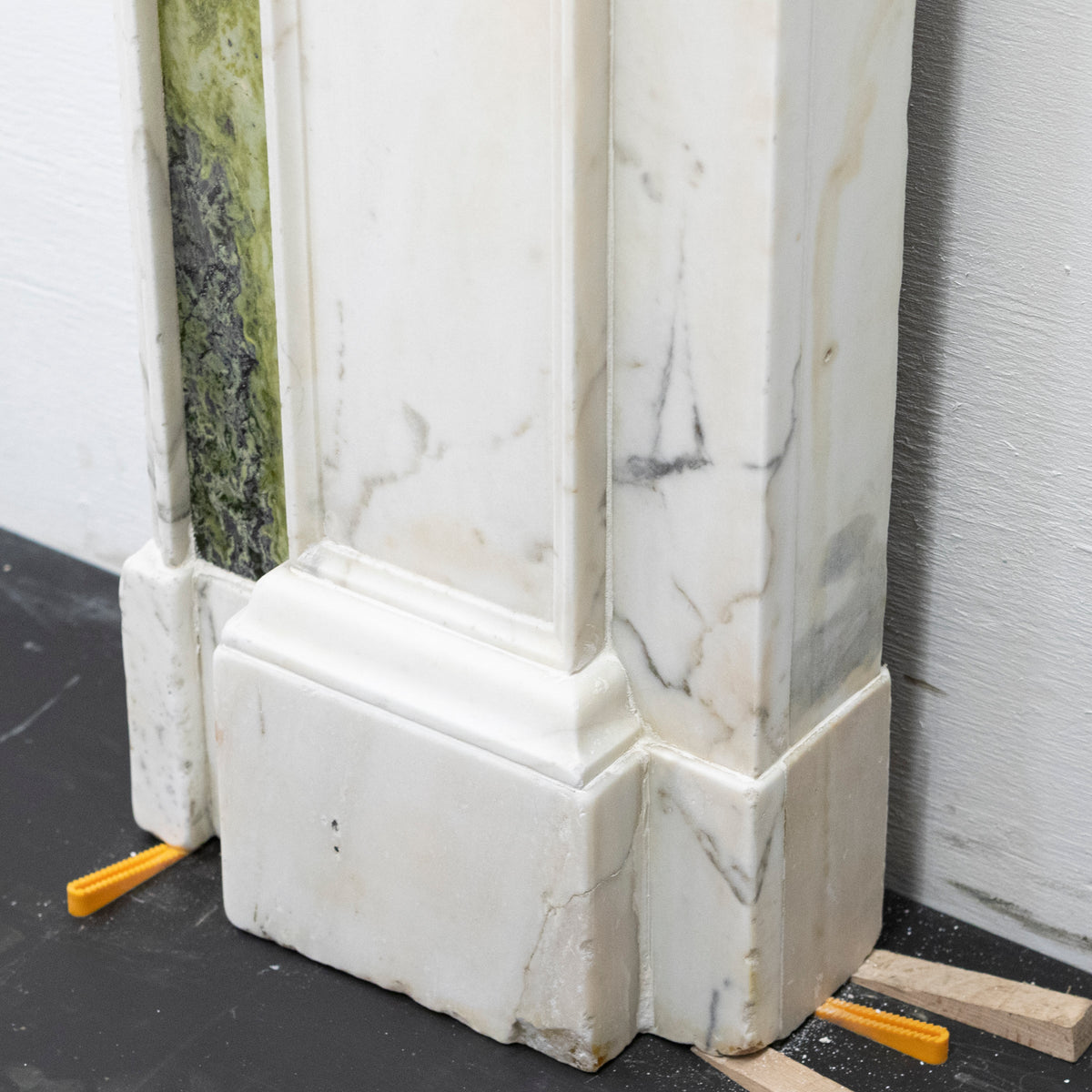 Antique Georgian Chimneypiece with Statuary &amp; Connemara "Irish Green" Marble | The Architectural Forum