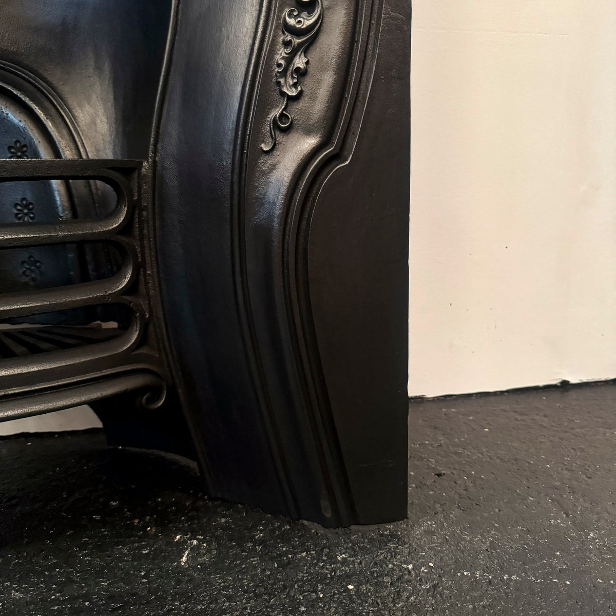 Antique Victorian Cast Iron Horseshoe Fireplace Insert | The Architectural Forum