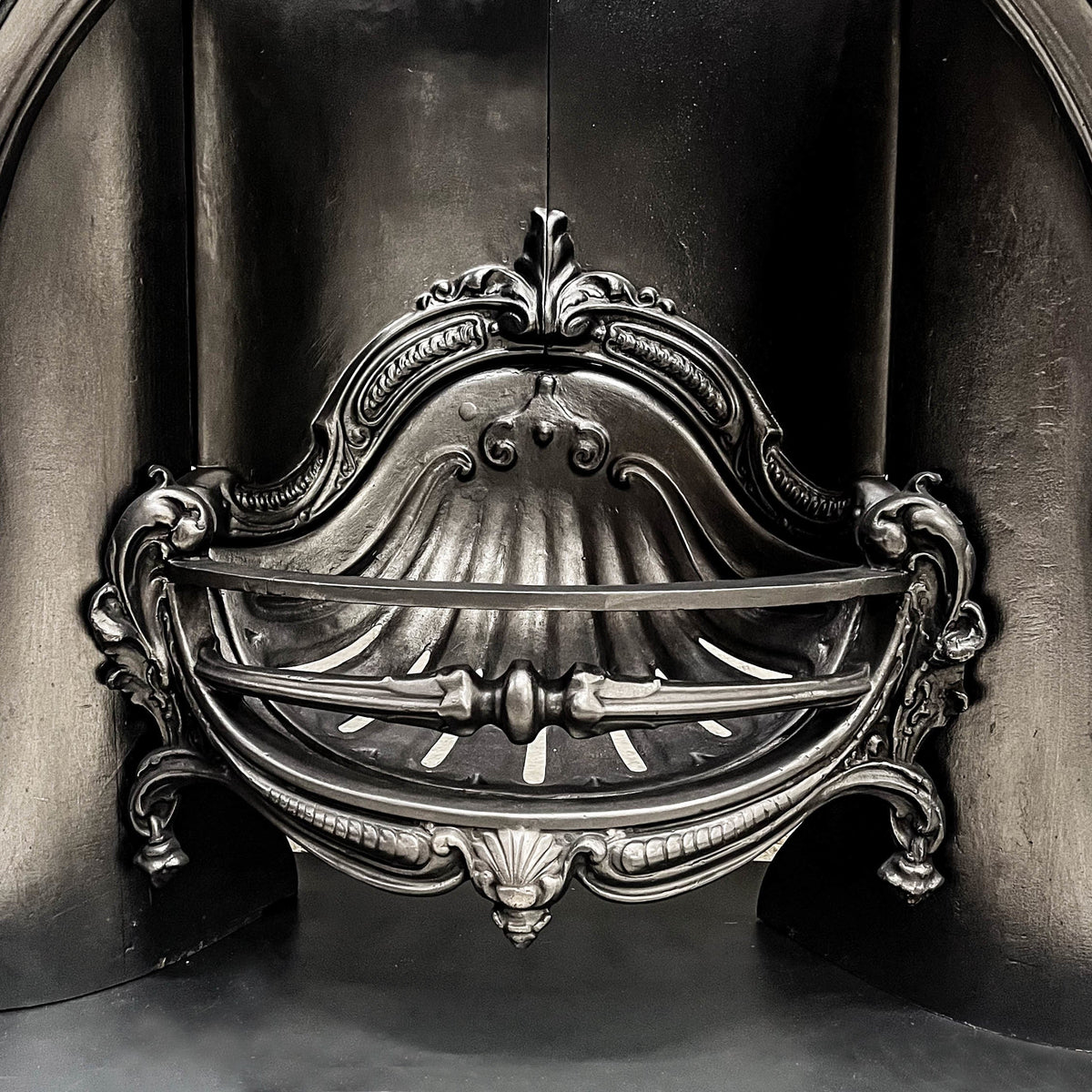 Reclaimed Victorian Style Cast Iron Insert | The Architectural Forum