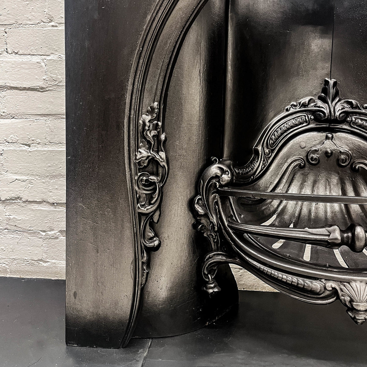 Reclaimed Victorian Style Cast Iron Insert | The Architectural Forum