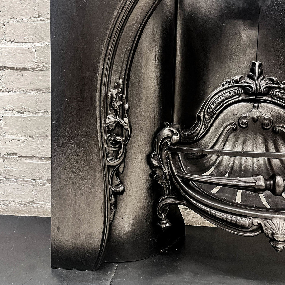 Reclaimed Victorian Style Cast Iron Insert | The Architectural Forum
