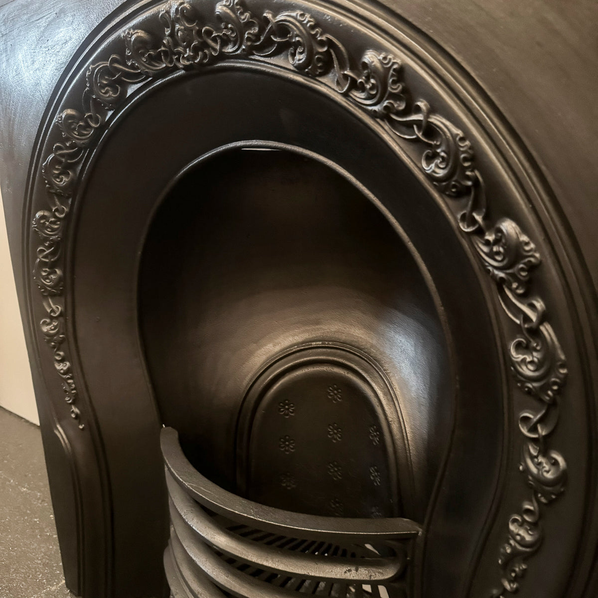 Antique Victorian Cast Iron Horseshoe Fireplace Insert | The Architectural Forum