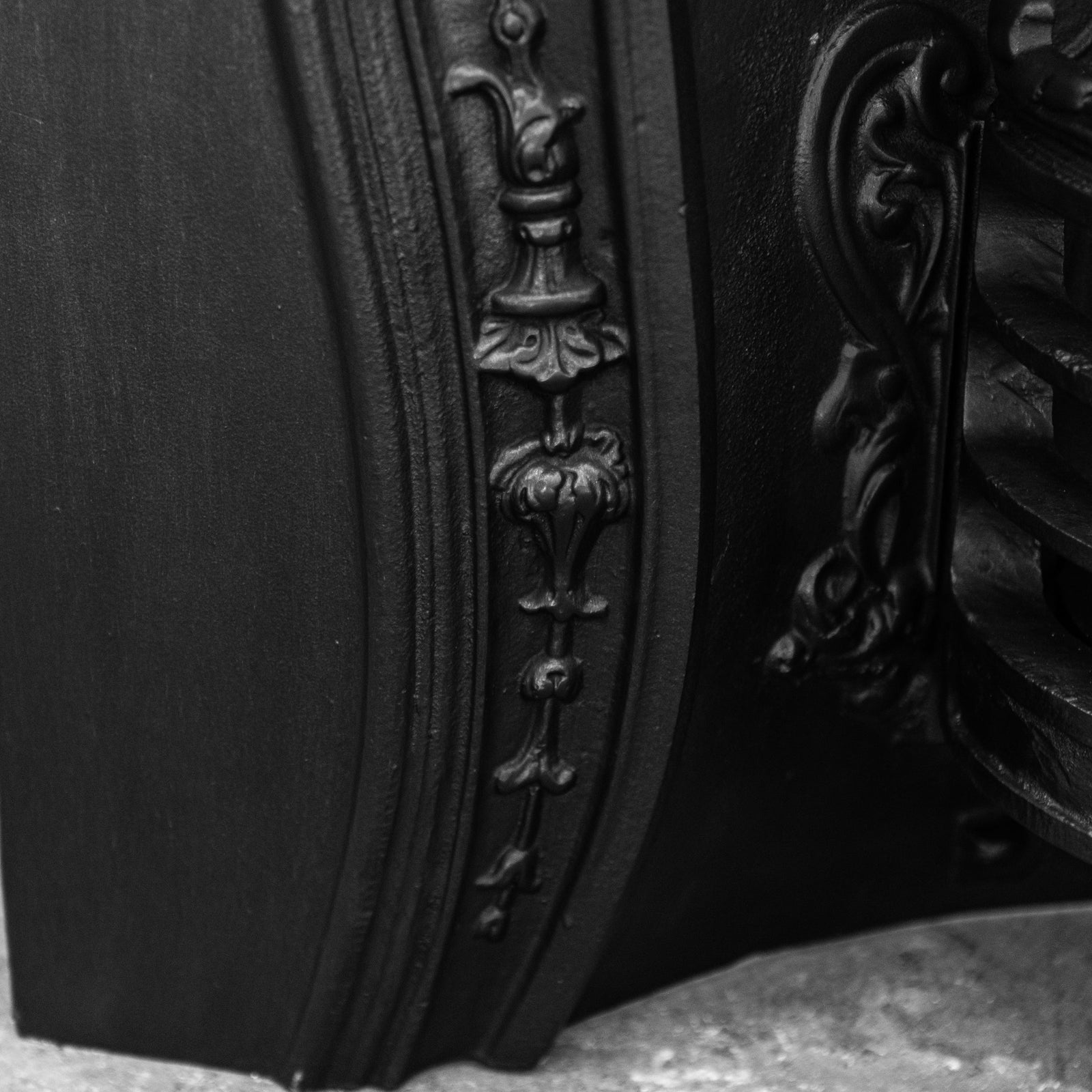 Antique Ornate Late Georgian, Early Victorian Cast Iron Insert | The Architectural Forum