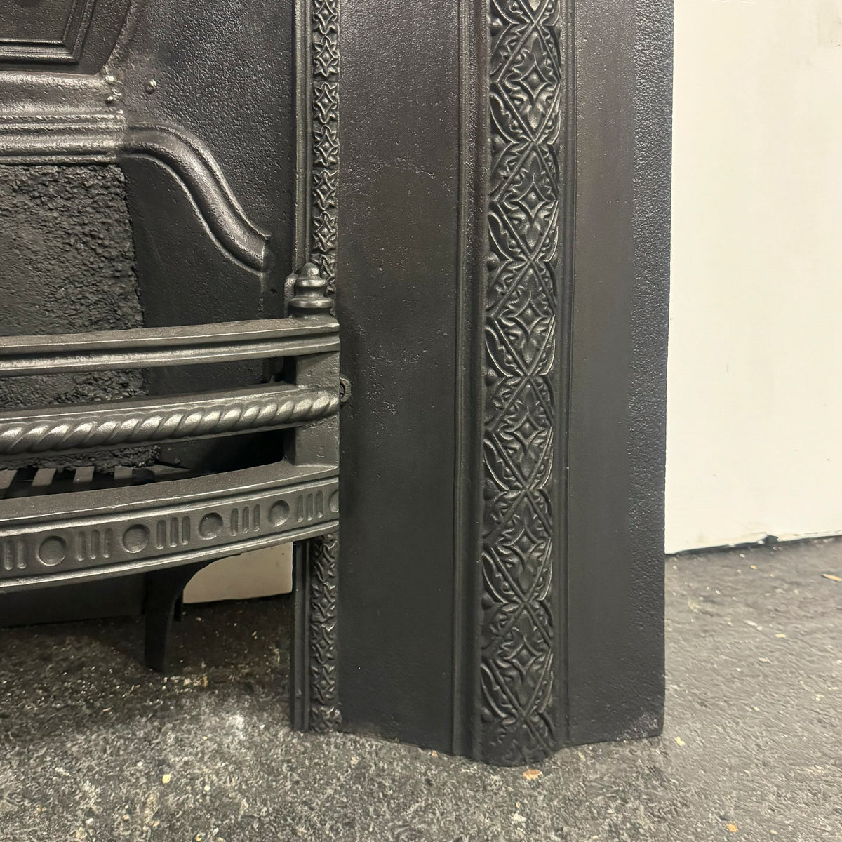 Antique Victorian Cast Iron Arched Insert | The Architectural Forum